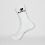 Ein Paar weisse Crewsocks / Tennissocken / Socken der Marke VENI VICTORY mit minimalistischem Design, ideal für Sport und Freizeit