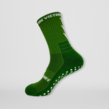 Gripsocks / Fussballsocken / Footballsocks in grün mit weissen rutschfesten Gummipads / Gumminoppen für besseren Halt, verstärktem Spann und Ferse beim Training.