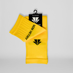 Gelbe VENI VICTORY Stulpen / Sleeves / Tubes mit schwarzem Logo und Schriftzug, hoher Tragekomfort beim Fussball spielen.